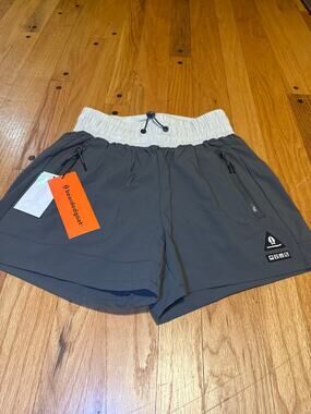 NEW Bearded Goat Performance Shorts Men’s Small Gray NWT Hiking Gym